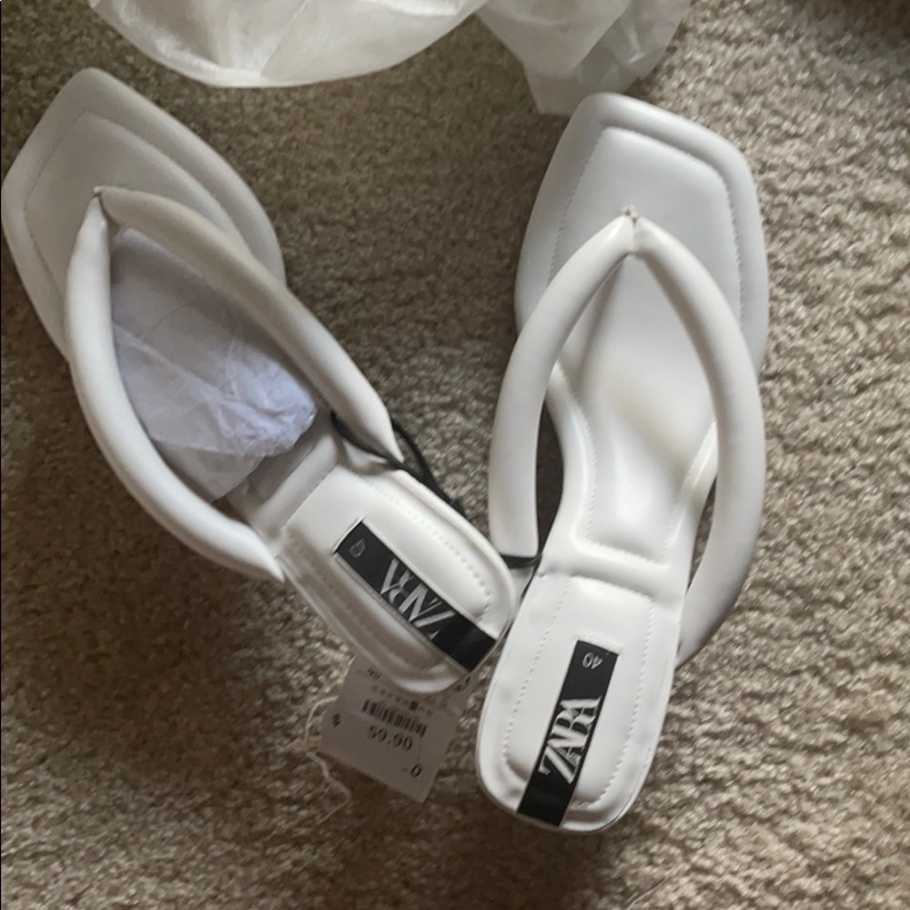 Zara white heel sandals(popular sandals)